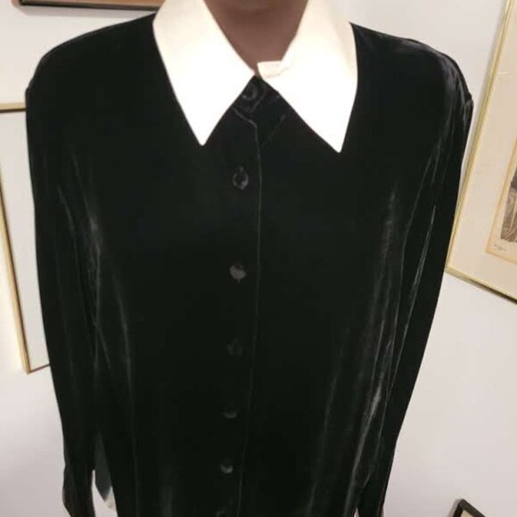 NWT Black Velvet Top and matching Skirt with Ivory Satin Collar Size L - Picture 3 of 9